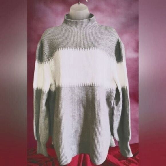 SWEATER  GRAY & WHITE CUSHY KNIT  NEW Large - Picture 2 of 6